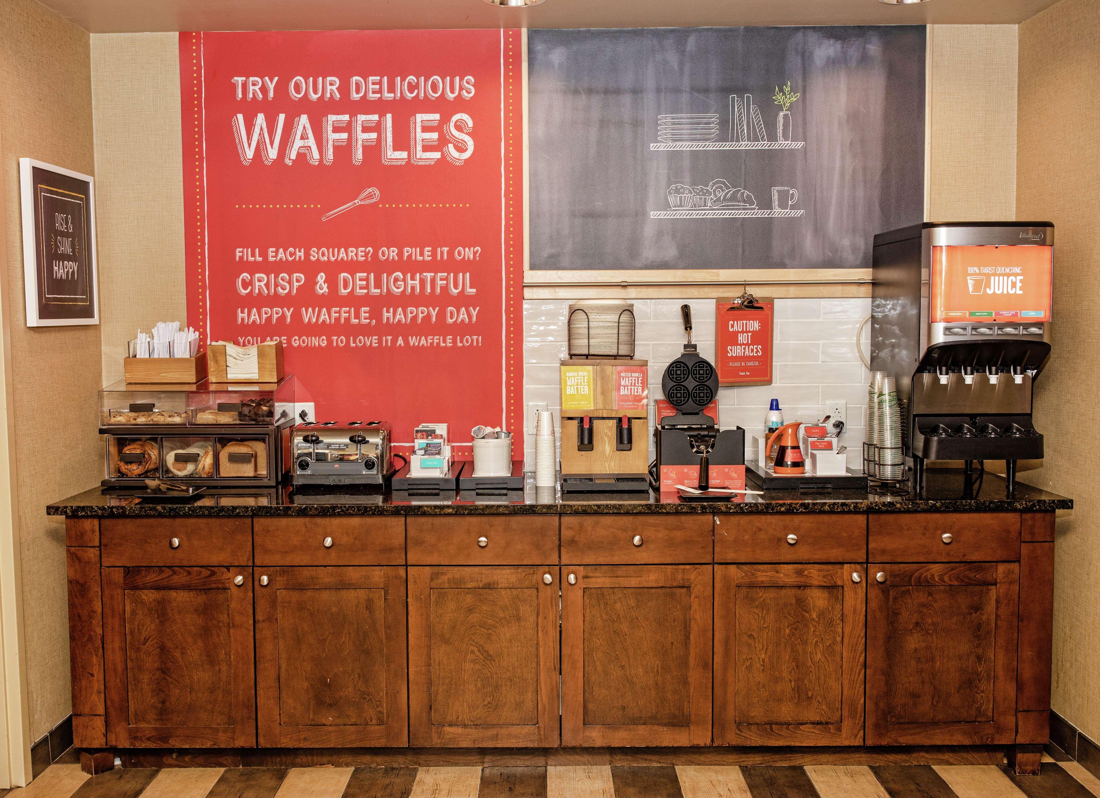 Hampton Inn Winfield Tucker Exteriör bild