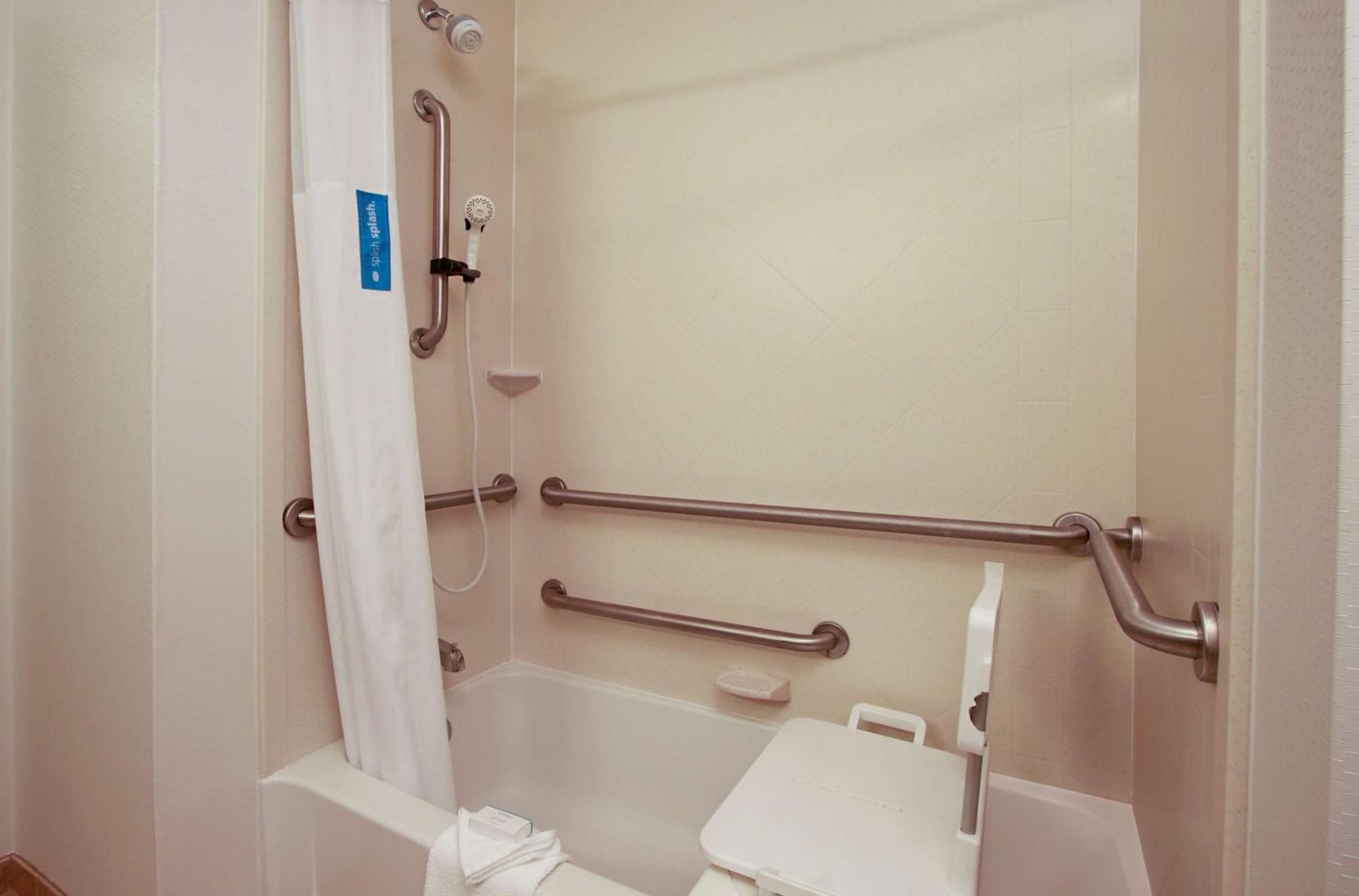 Hampton Inn Winfield Tucker Exteriör bild