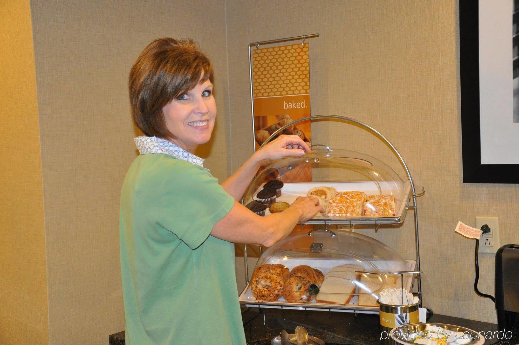 Hampton Inn Winfield Tucker Restaurang bild